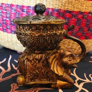 🐘Vintage Resin Elephant Trinket Box🐘